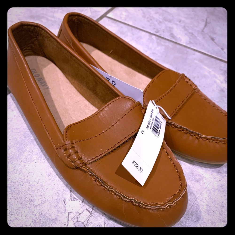 Brand new comfy/beautiful cognac Old Navy loafers